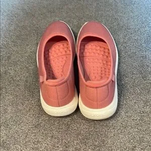 CROCS Pink Loafers Slip-Ons Comfortable Shoes s-l400.jpg main image 2